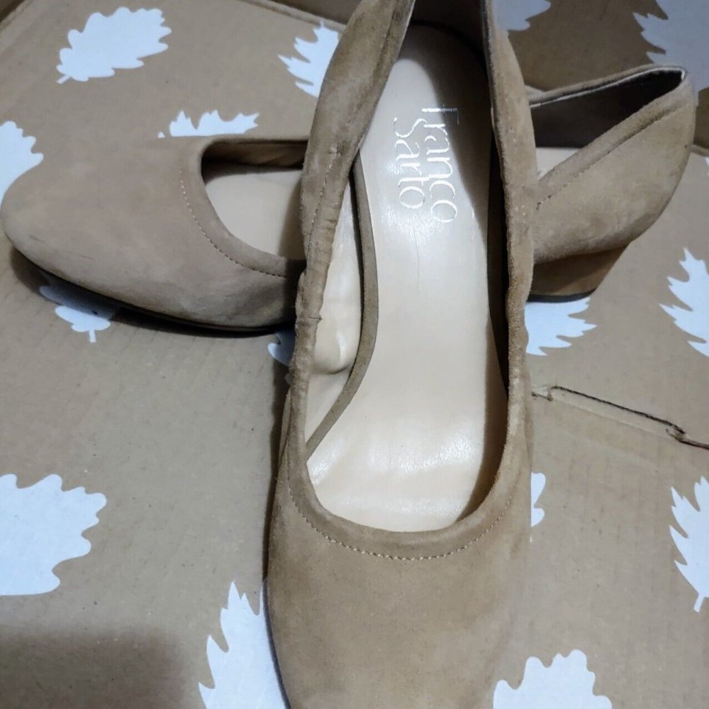 Franco Sarto Hartford Suede Pumps Nude Block Heels 6.5 EUC